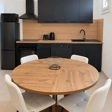 Apartment Le Carmin T2 Renove Avec Clim Et Parking Prive *